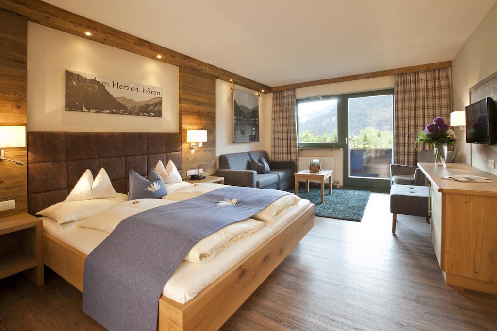 Seehotel Brunner Walchsee Room photo